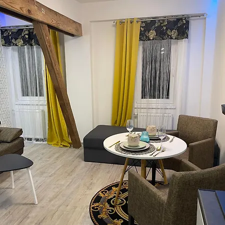 Jagiello Center شقة *